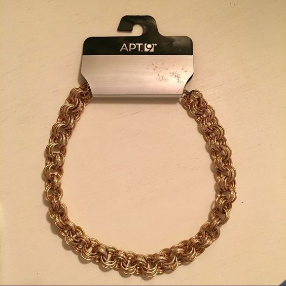 NWT Gold Chain Link Necklace - Picture 2 of 3